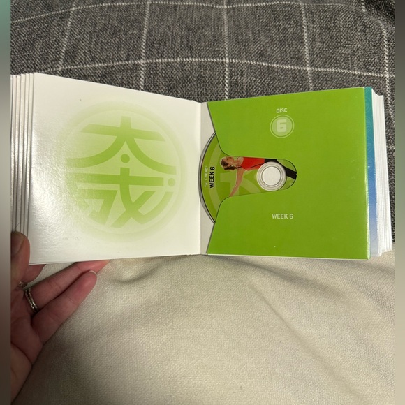 Beachbody Tai Cheng DVD Set - Picture 2 of 3